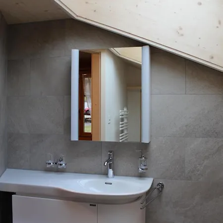 شقة Beatrice Appartement-fewo- Dusche Oder Bad- Wc 7-bettwohnung By Interhome *